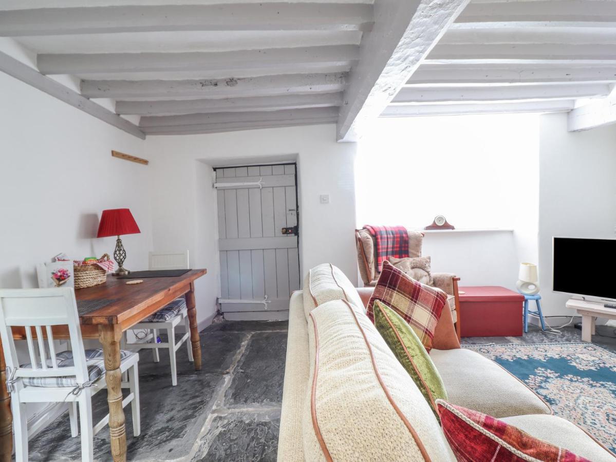 1 Hendom Villa Коруен Екстериор снимка